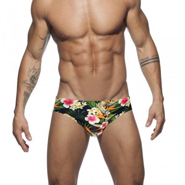 Trunks

New Men Quick Dry Low Waist Swimwear Trunks